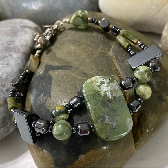 Handmade Mossy Green Double Strand Natural Stone Jasper and Hematite Bracelet - Picture 1 of 2